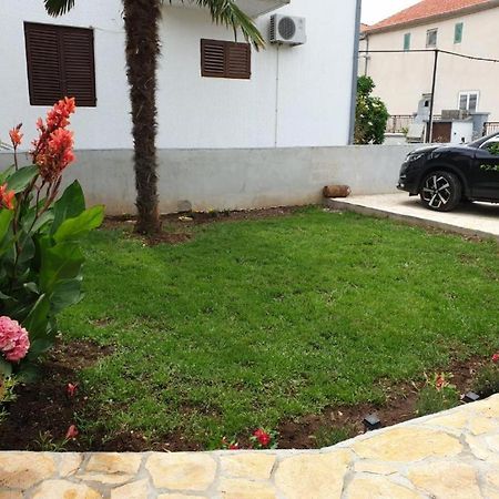 Apartman Murter Centar Exterior foto
